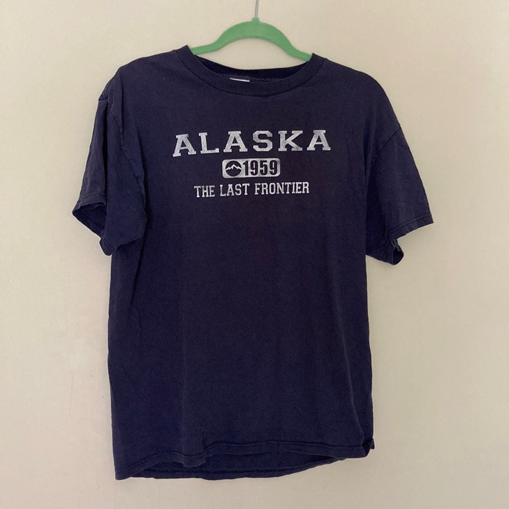 Alaska t shirt size medium